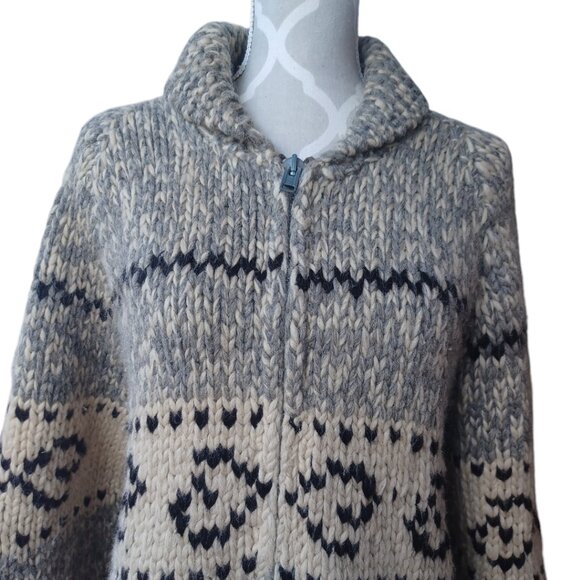 Hand Knit Cowichan / Siwash Sweater L/XL (4624 - Picture 6 of 10